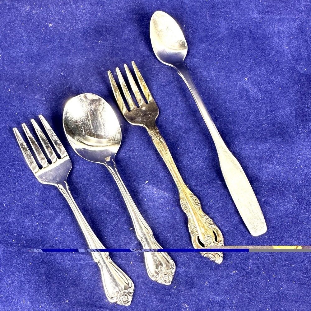 Vintage~Lot of 4 Rogers Oneida LTD& COMMUNITY Child Size SPOONS & FORKS